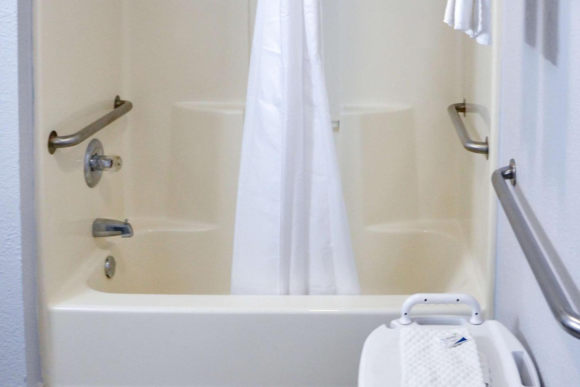 Rodeway Inn Sun City Center Экстерьер фото