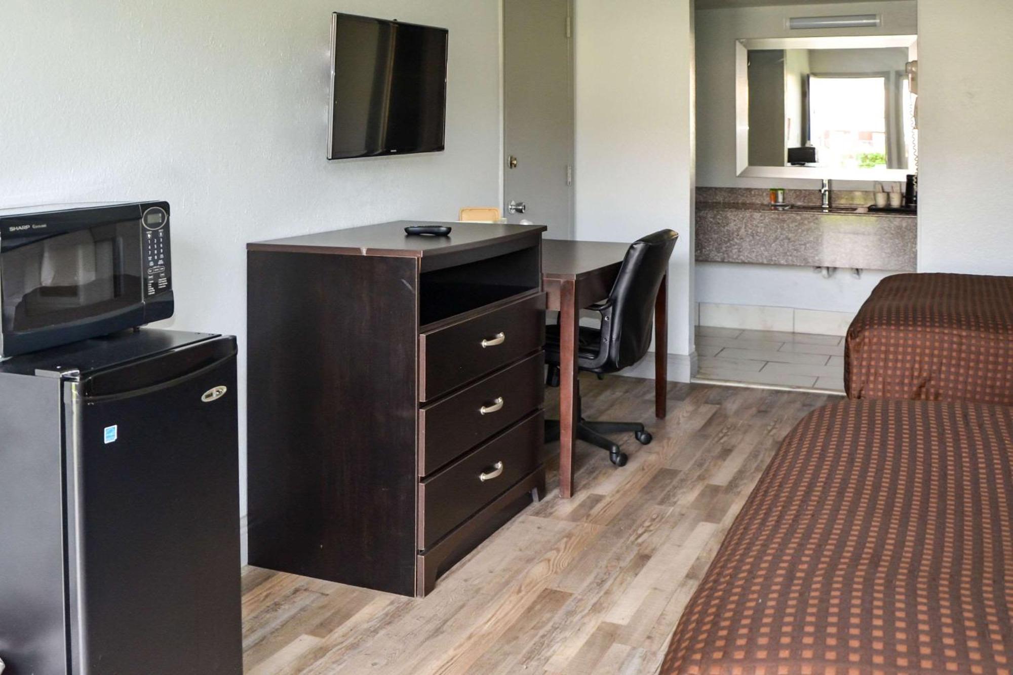 Rodeway Inn Sun City Center Экстерьер фото